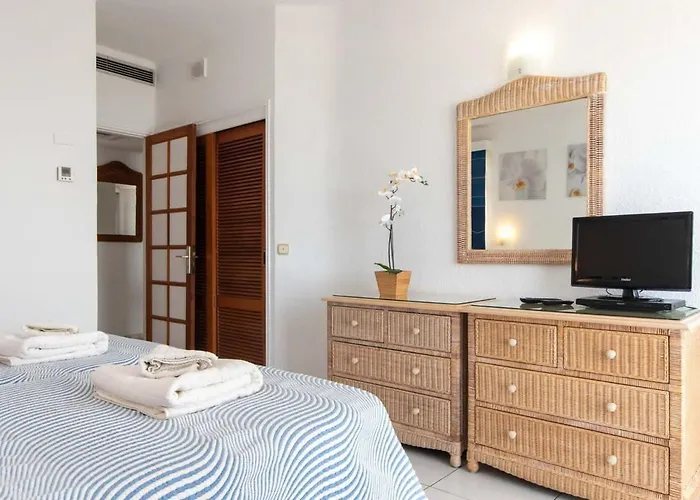 Club Atlantis 89 - Two Bed * Адехе